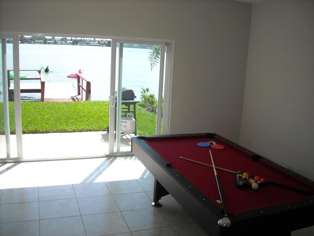 Mediterranean Three Story Beach Townhouse St. Pete Beach Extérieur photo