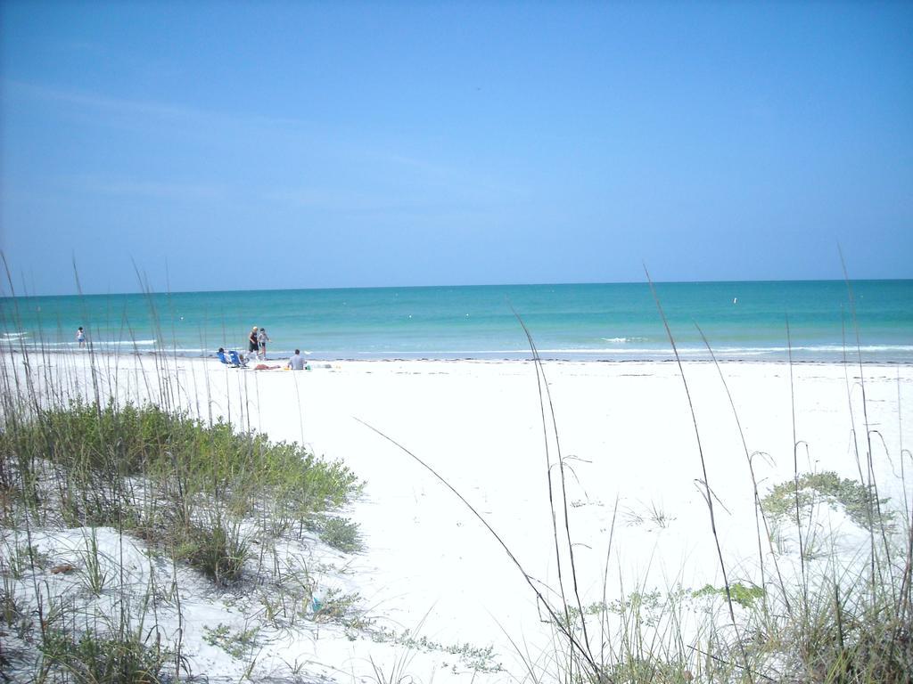 Mediterranean Three Story Beach Townhouse St. Pete Beach Extérieur photo