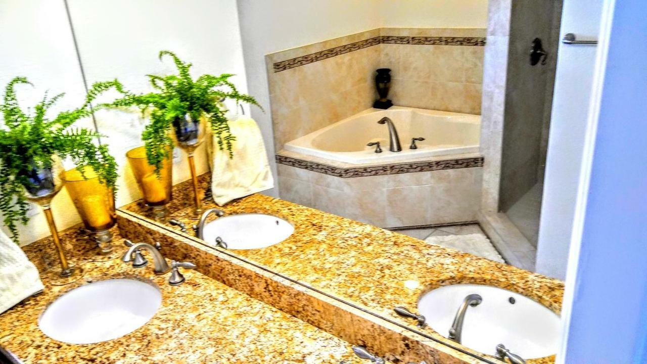 Mediterranean Three Story Beach Townhouse St. Pete Beach Extérieur photo