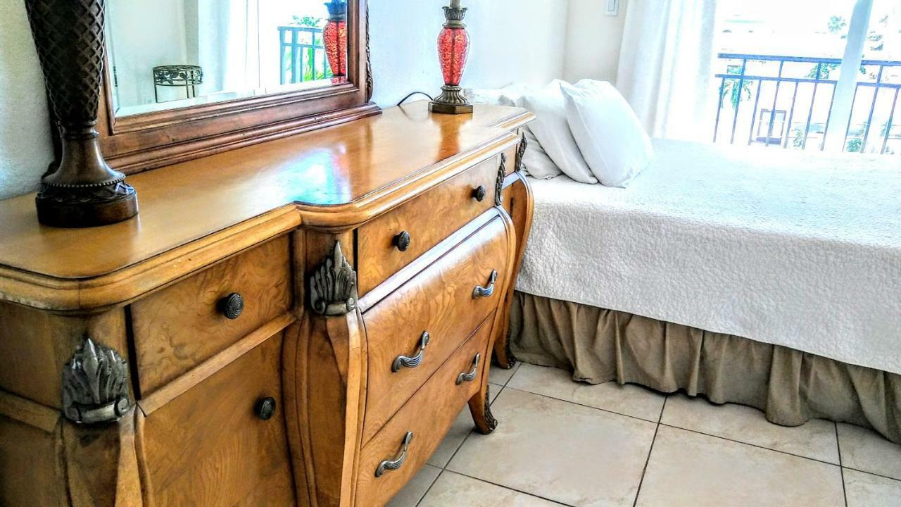 Mediterranean Three Story Beach Townhouse St. Pete Beach Extérieur photo